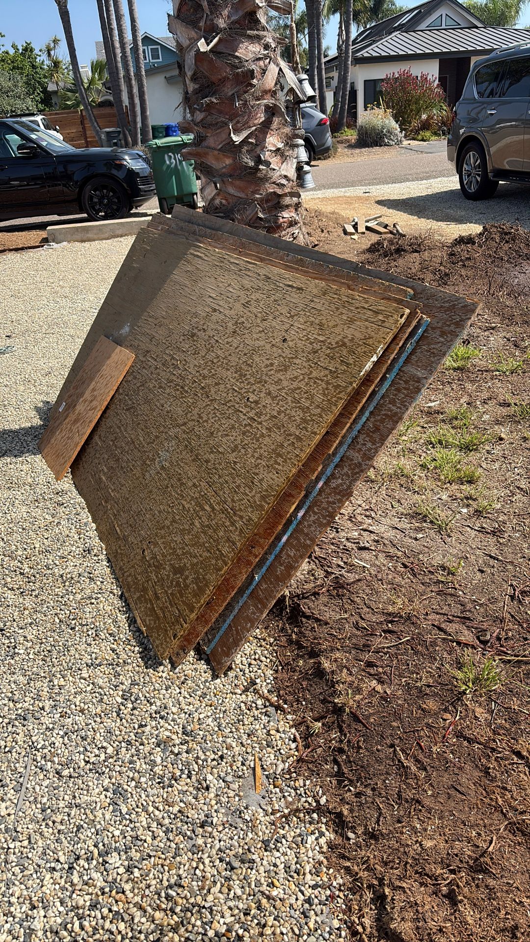 Free Plywood 5 Pieces