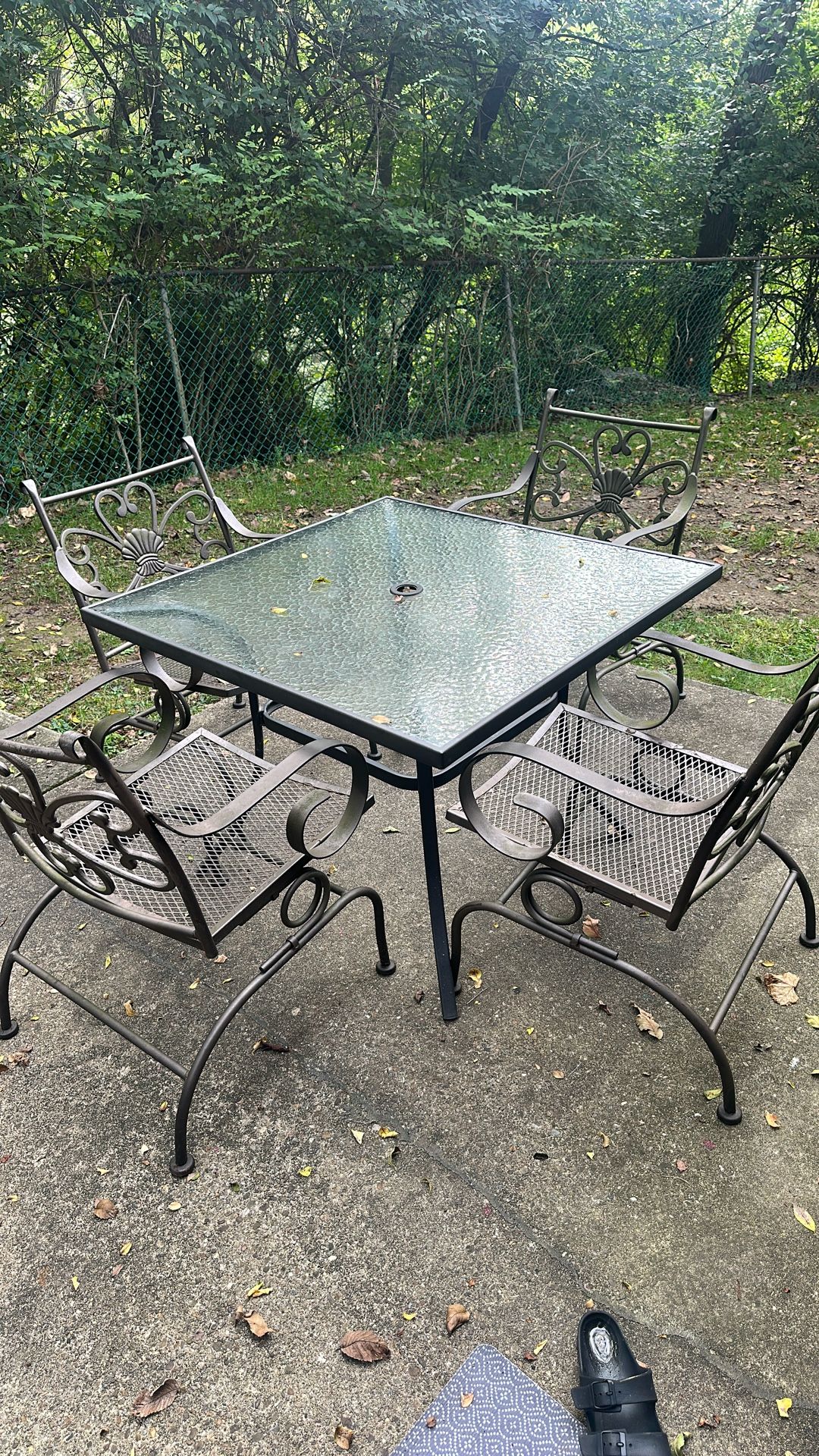 patio table and chairs