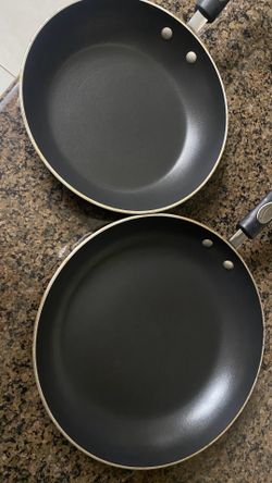 Moving Sale! 10” and 12” Non-Stick Pans, Lightly Used