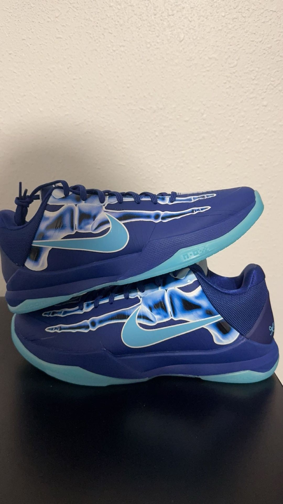 Kobe 5 Proto “X-Ray” Size 10.5
