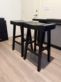 Black Saddle Seat Bar Stools – Set of 2