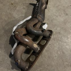INFINITI G35 Sedan Passenger Exhaust Manifold