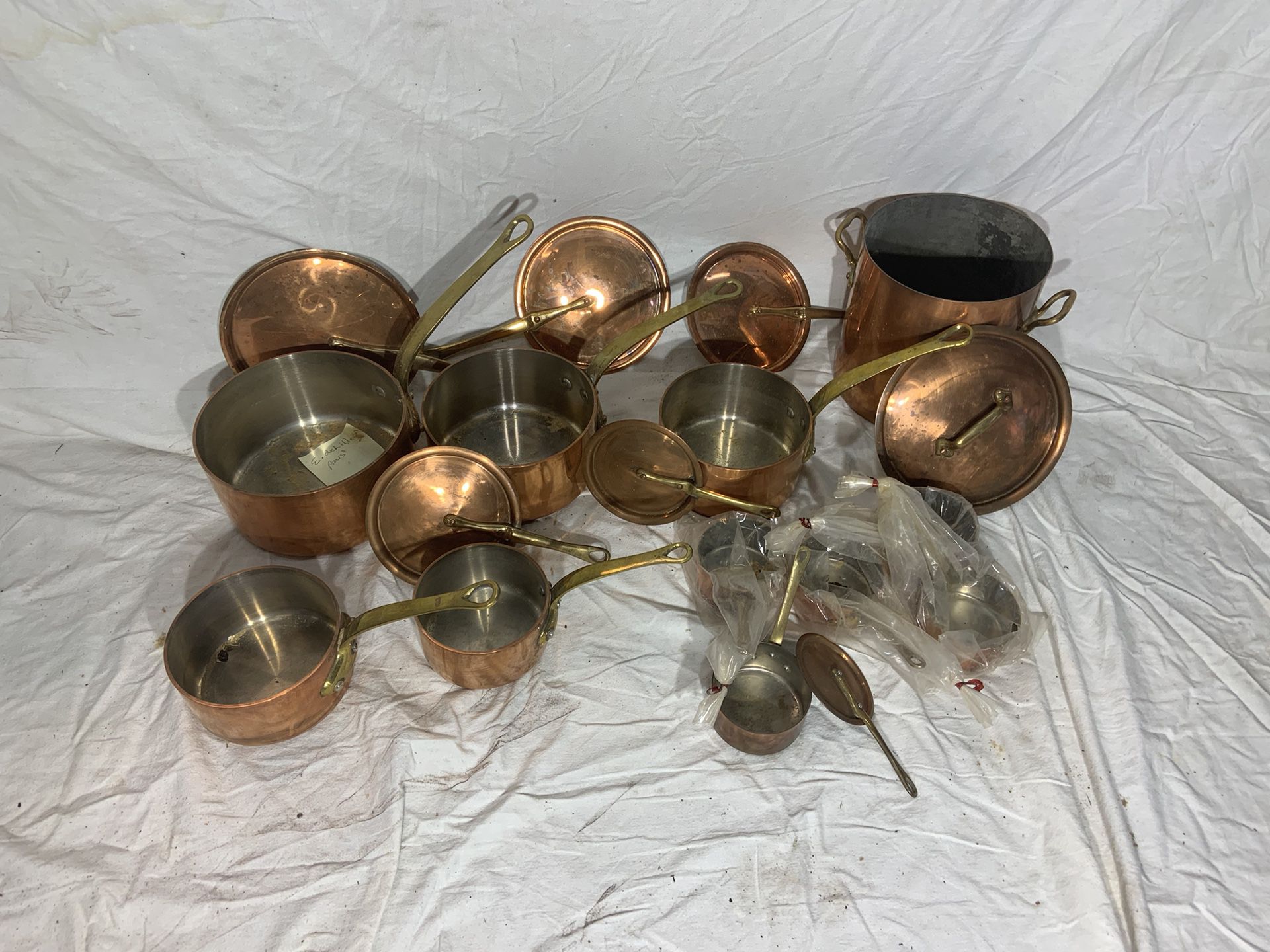 11 Copper Pans And Lids