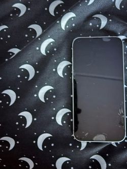 iPhone 16e