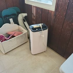 portable air condition and heat.