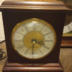 Vintage 14521 Model Sessins Wooden Table Mantel Clock USA 5/583
