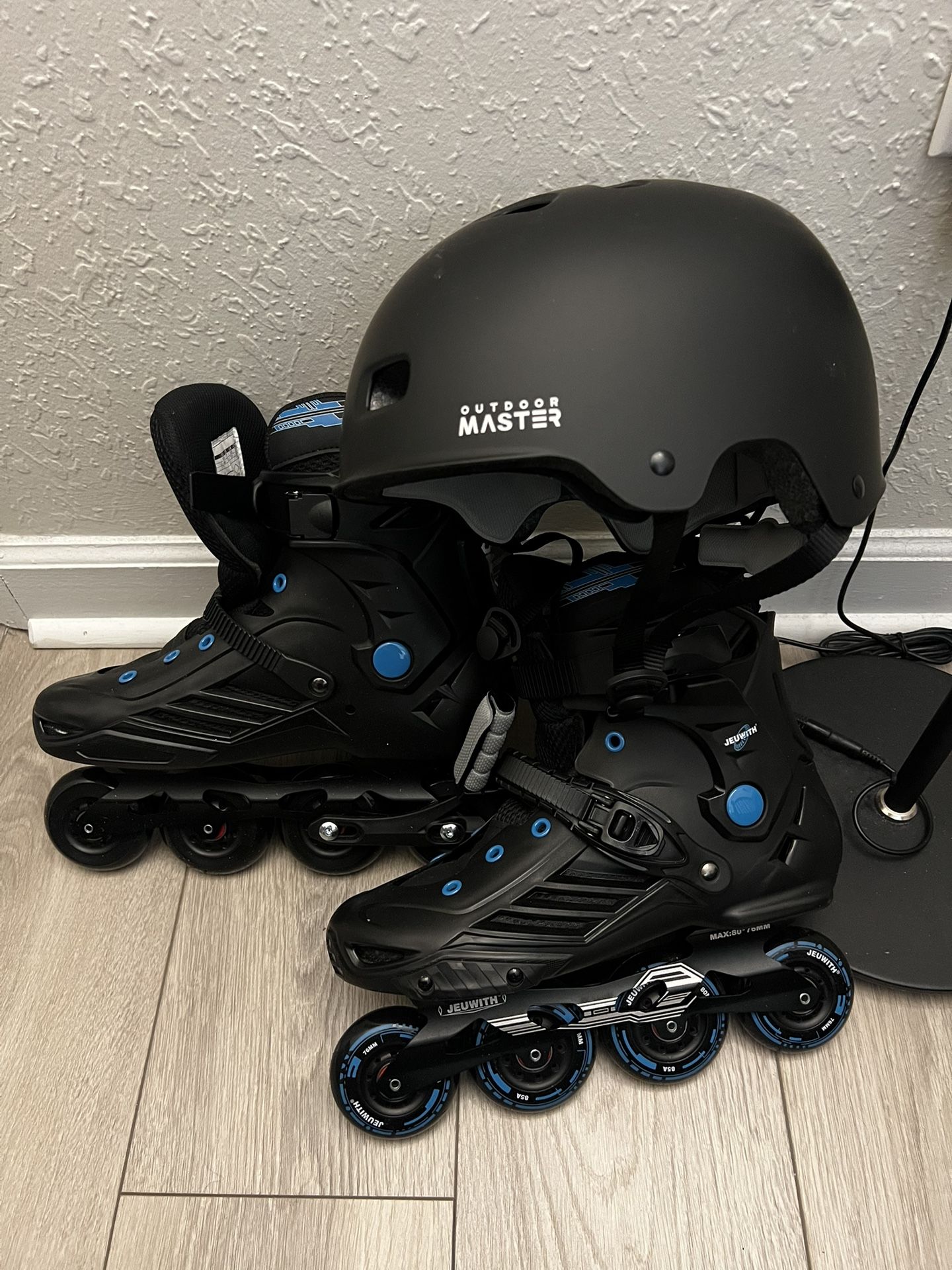 Inline Skates+guards And Helmet