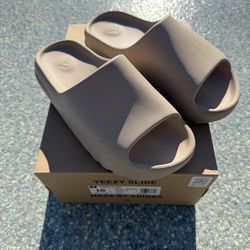 Adidas Yeezy Slides ‘Pure’