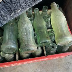 Collectors….. Old Coke Bottles. Make Offer 