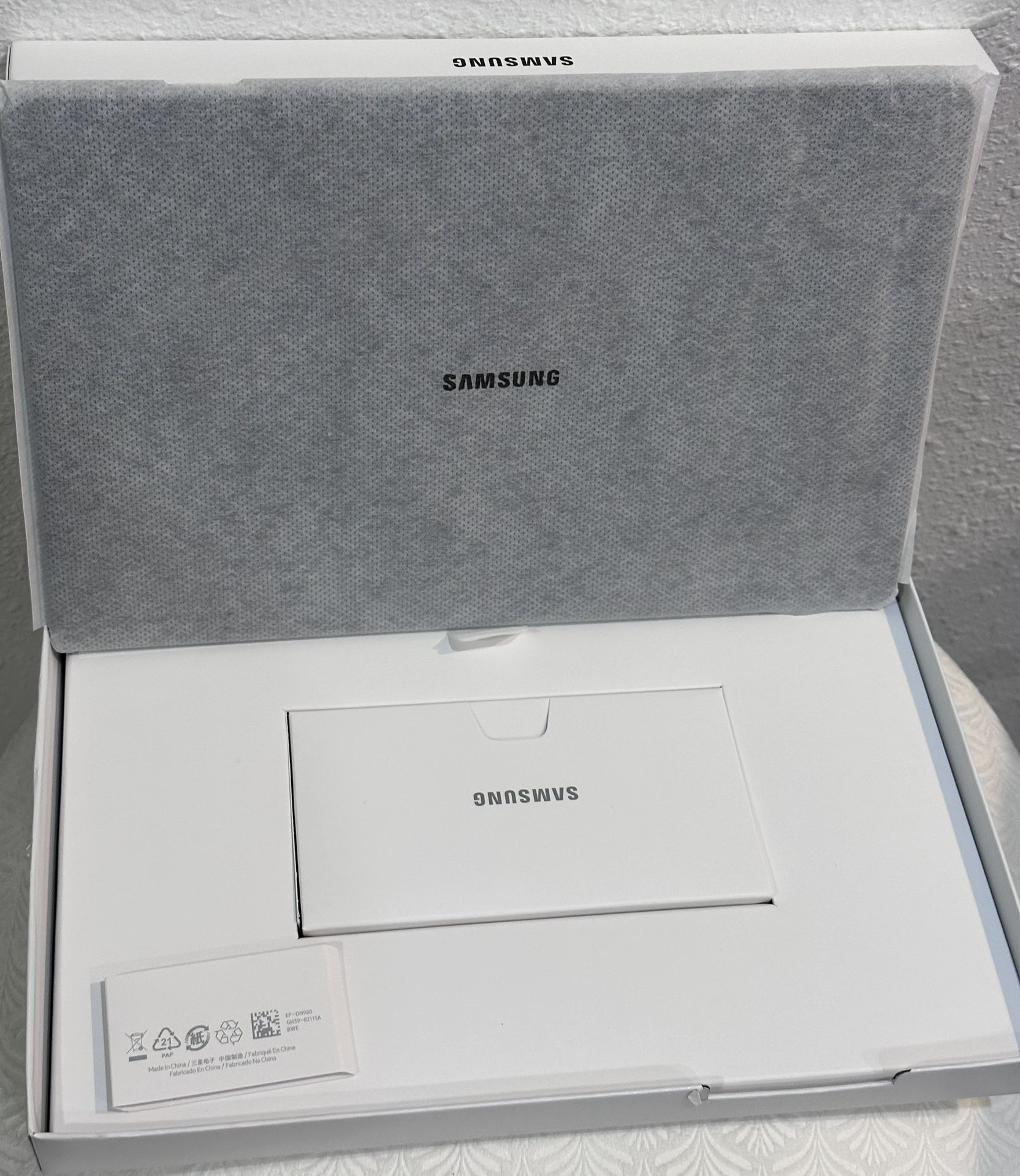 Samsun Galaxy Tab A9+ 64gb 11” W Box MINT Used Once Graphite