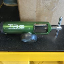 TRG The Respitory Group 0-8 LPM Oxygen Regulator 3000psi