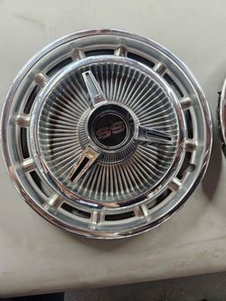 1965-66 Chevy Hubcaps