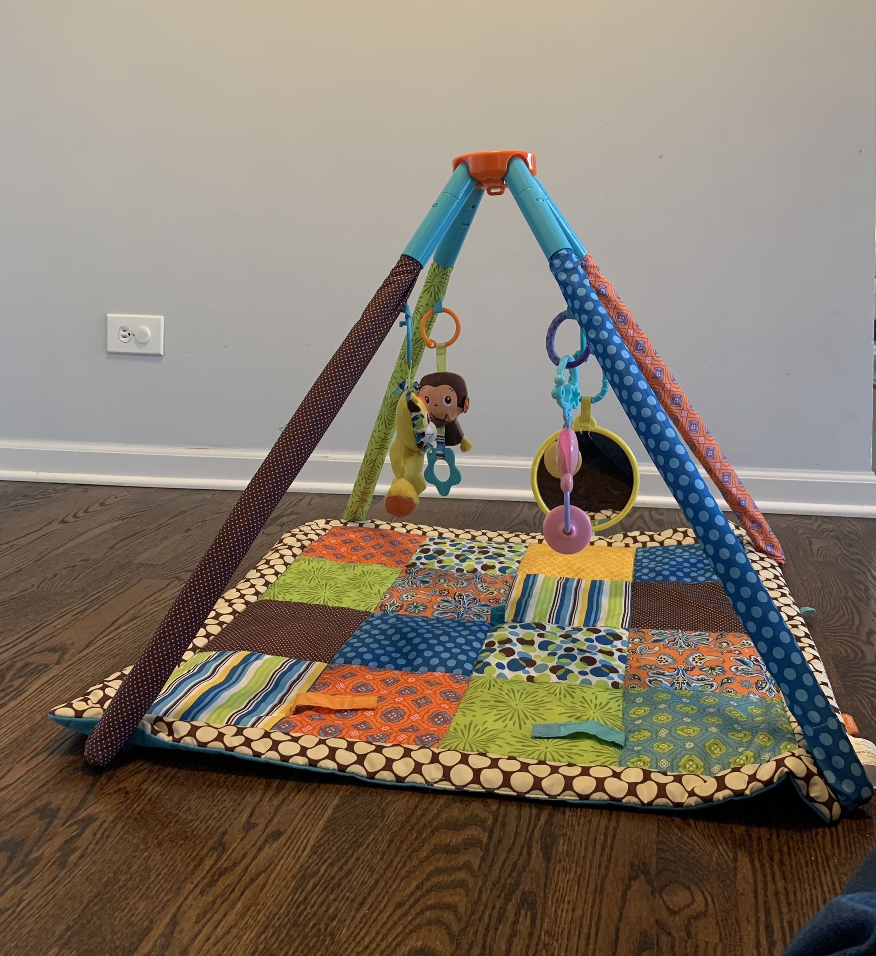 Infantino Twist and Fold Activity Gym