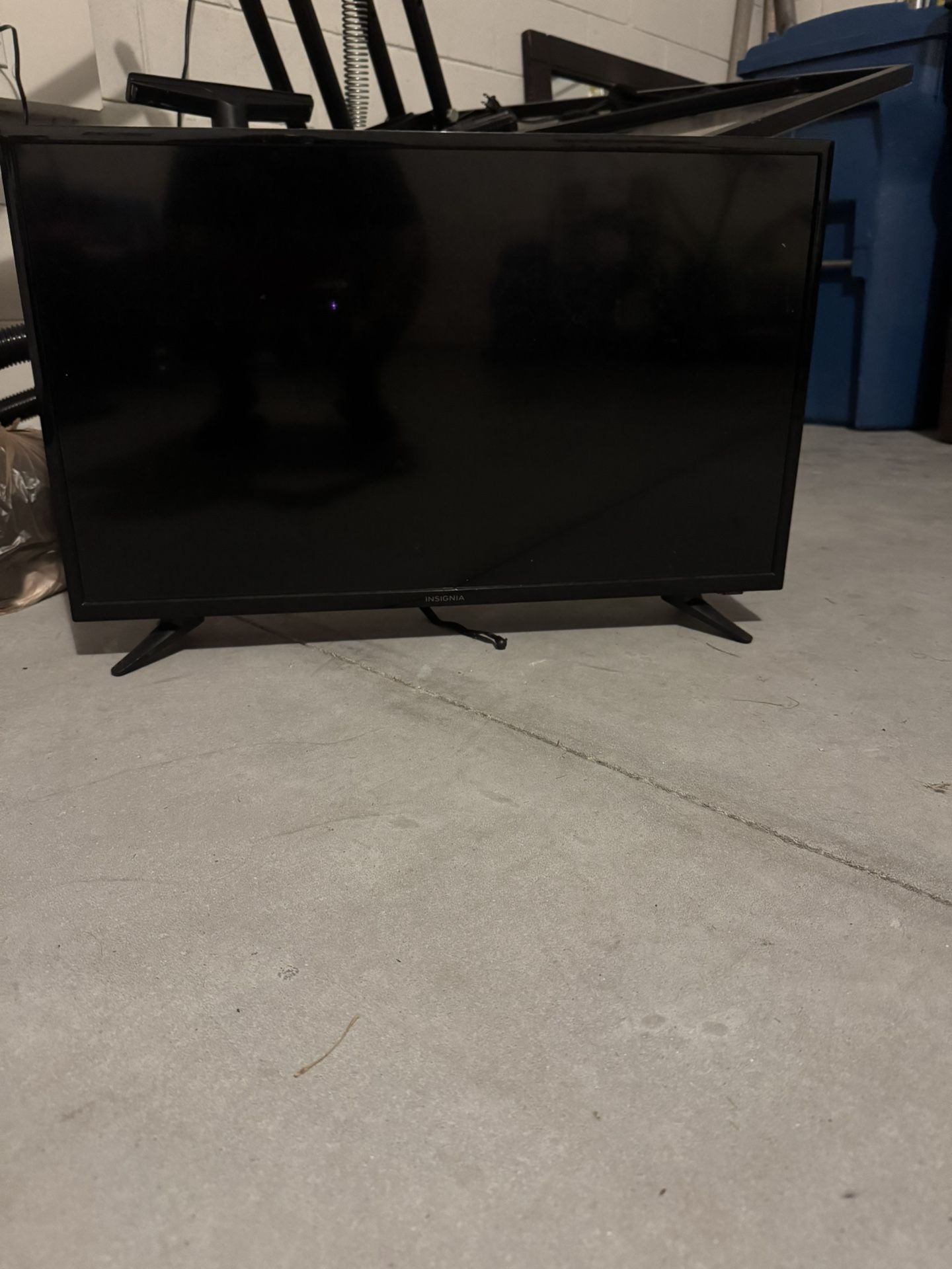Insignia TV