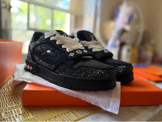 Lv trainers(customs)