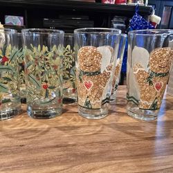 8 Holiday Christmas Glasses, 4 Jolly and 4 Gingerbread Man