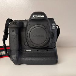 Canon EOS 5D MARK IV 30.4 MP Digital SLR Camera - Black (Body Only) With BG20