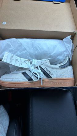 Adidas Women’s 6 1/2