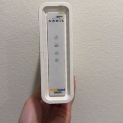 Arris SURFboard SB8200 Cable Modem