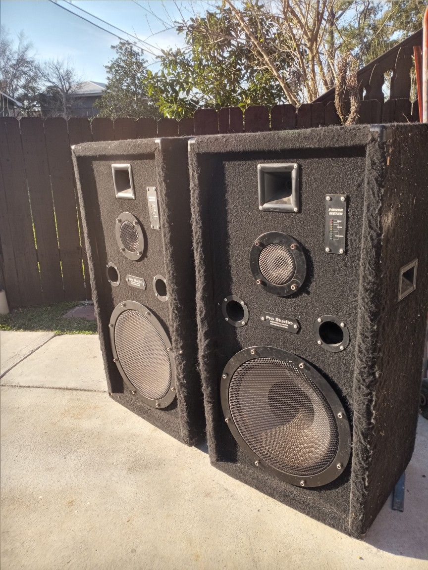 BIG DJ SPEAKERS