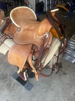 Western Leather Horse Saddle with Silver Conchos