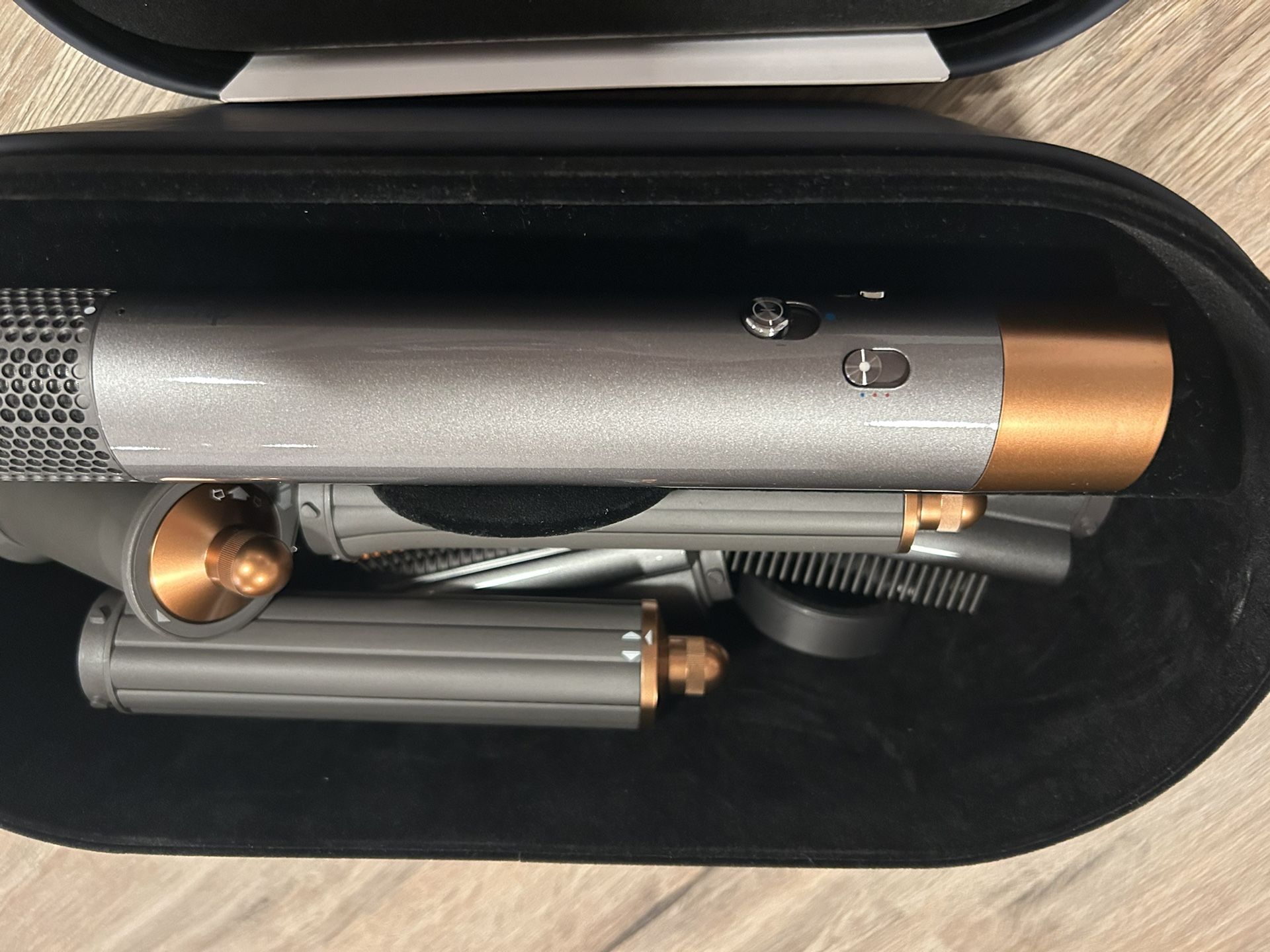 Dyson Airwrap Multi-Styler Complete Long- Never Used