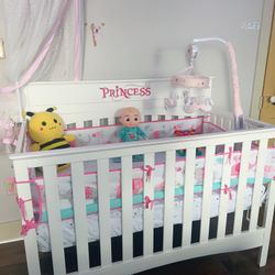 baby crib.  Cuna Para Bebé 