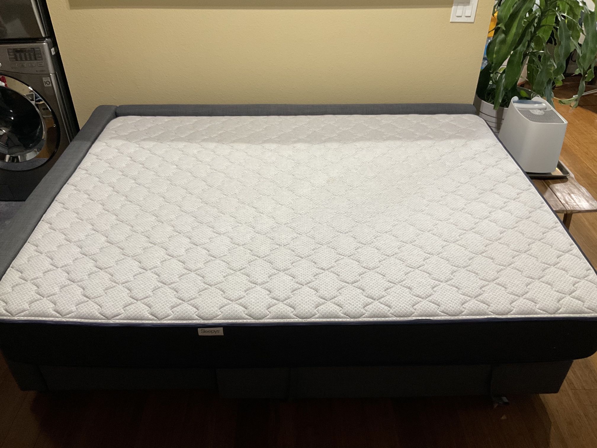 Queen Size Spring Mattress