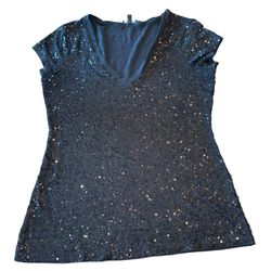 Express Women’s Black  Sequin V Neck Tee Shirt Top Short Sleeve Size XS   The Express Women's Black Sequin V Neck Tee Shirt Top in size XS is a versat