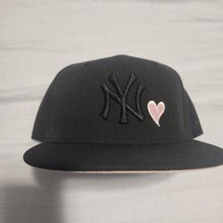Brand New Yankees Limited Anniversary Edition Heart Hats