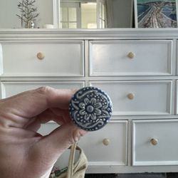 Decorative Cabinet / Dresser Knobs