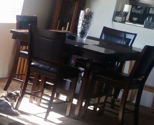 Kitchen table