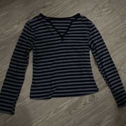 Cute blue striped long sleeves