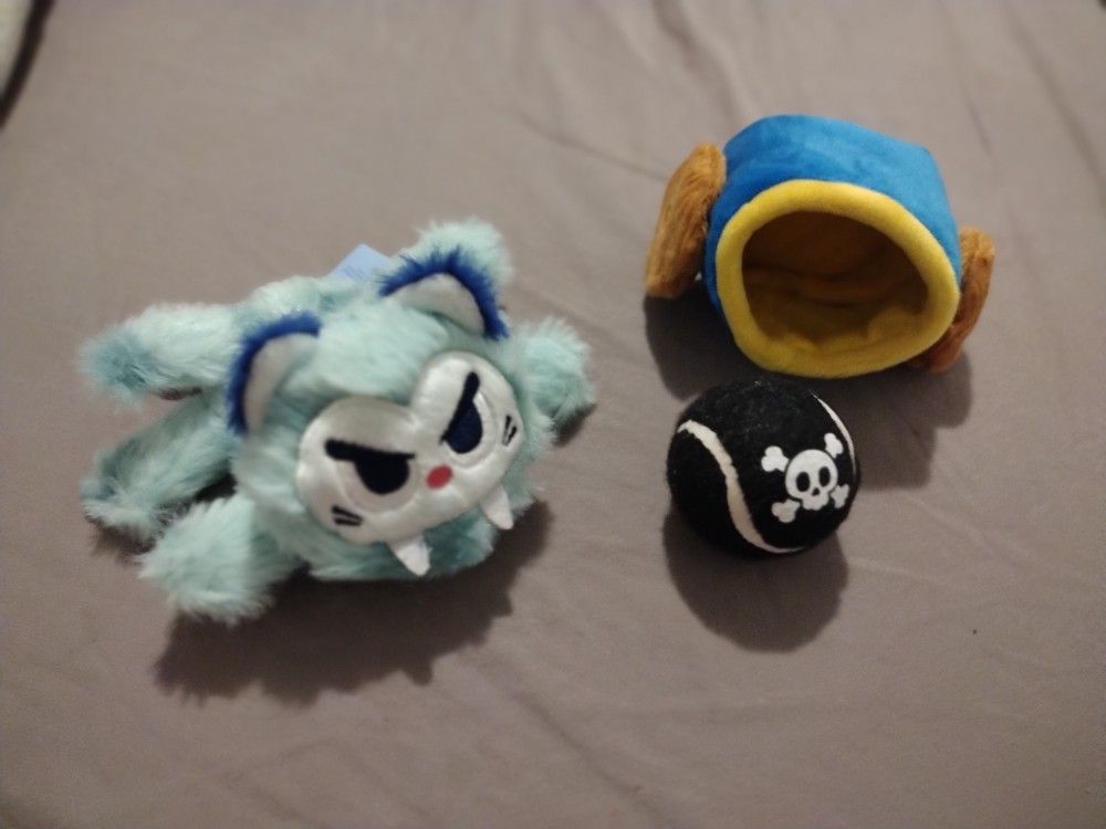 Newww barkbox Stuffies 