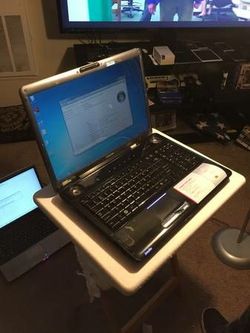 17" Toshiba satellite P305d. Win7, office, 17" led, 3usb,firewire, 2ghz, 4gb