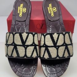 Valentino Garavani TOILE ICONOGRAPHE SLIDE SANDAL - Size 38