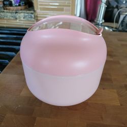 Bentgo food storage for on the go. Includes utensils.