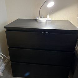 Medium Dresser
