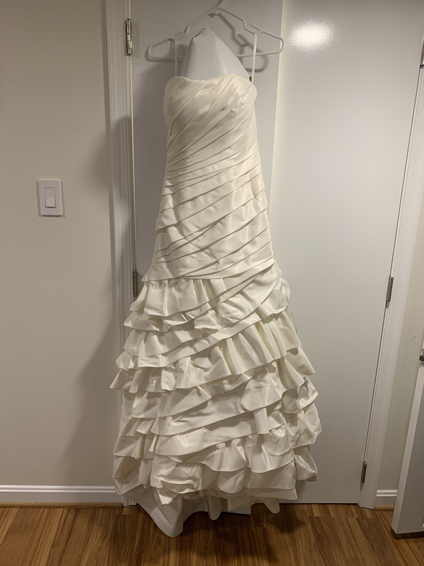 Taffeta Ivory Wedding Dress