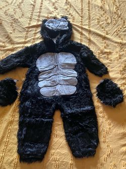 Beautiful gorilla costume $20