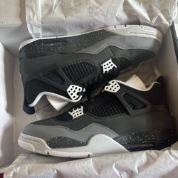 Air Jordan 4 Retro