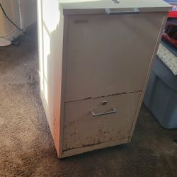 FILE CABINET WITH WHEELS SOME RUST 
