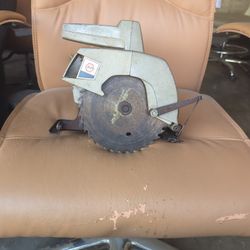 BLACK & DECKER Skill Saw