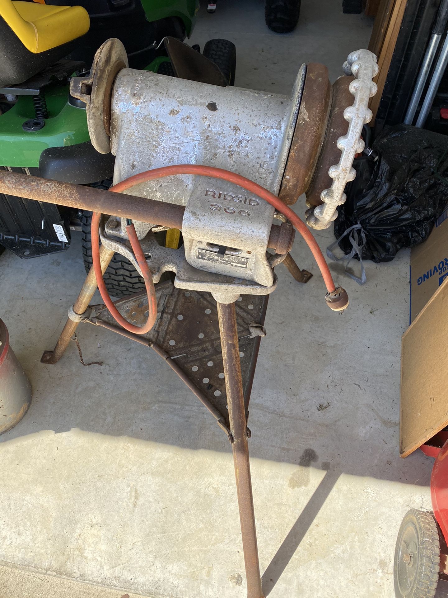 Rigid 300 Pipe Threader