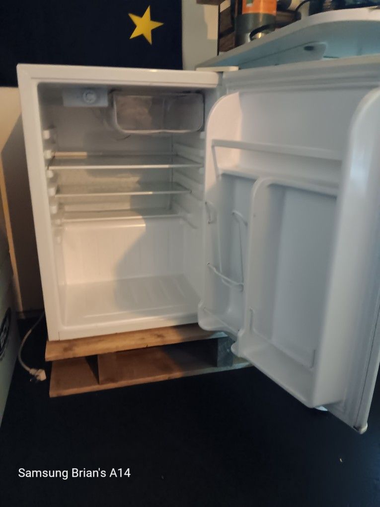 Mini Fridge
