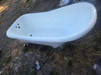 Claw foot hight back nose bathtub