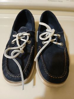 LL Bean boat shoes size 6