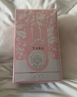 Lattafa Yara Eau de Parfum Spray 3.4 fl