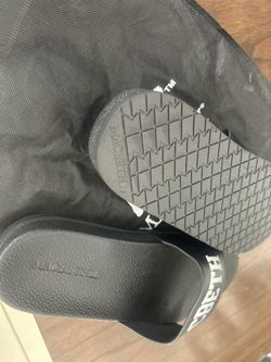 Macbeth Slippers 11/12size