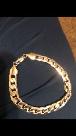 Men’s 14 kt gold plated link bracelet 8” no refunds